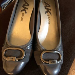 Anne Klein wedges. Never worn. Size 8